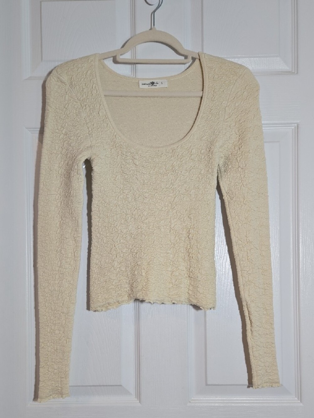 NATURAL LIFE Cream Textured Long Sleeve Scoop Top Size Small - Picture 3 of 5